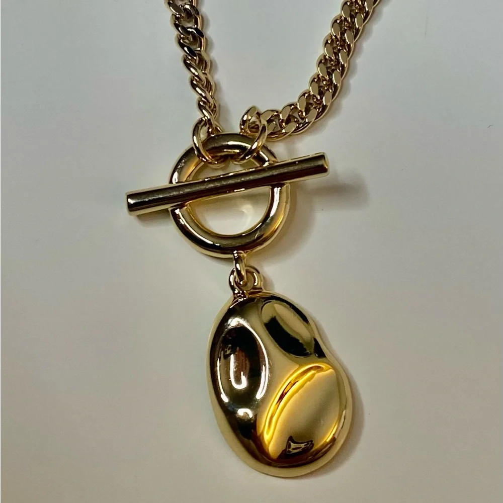 J CREW NWT Necklace Hammered Gold Pendant T-Bar Toggle style Chain - Picture 3 of 5